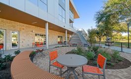Emery Weiner School - Courtyard